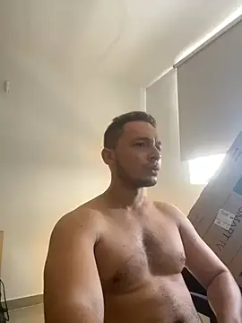 Snapshot of LabronsAd chatting on 12.19.24 LabronsAd online show from 12.19.24