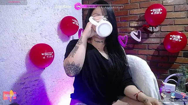 Snapshot of sweet_velvett chatting on 02.15.26 sweet velvett online show from 02.15.26