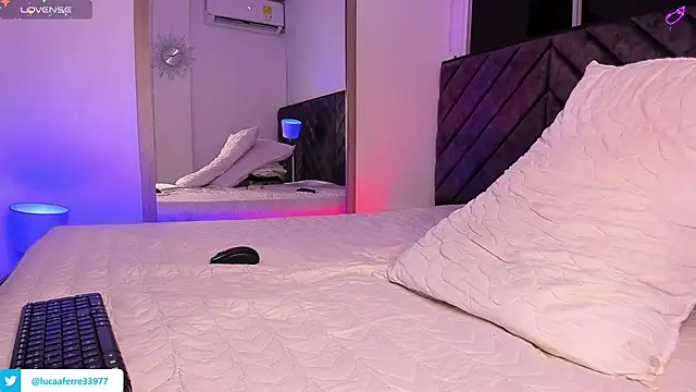 Luca ferrer  online show from 02.09.25