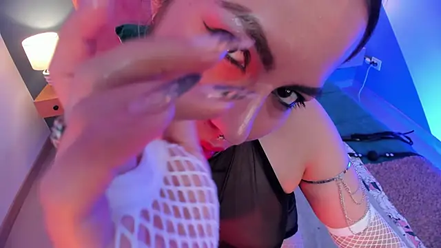 delilah fix online show from 11.25.25