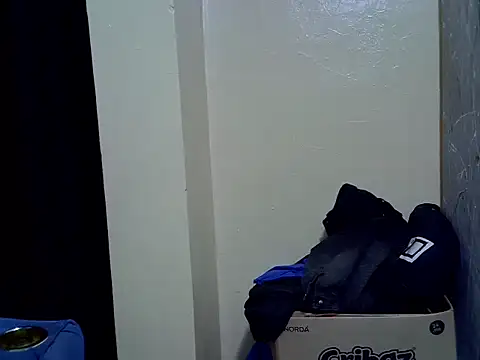 Snapshot of Horny-slut_ chatting on 01.13.26 Horny-slut online show from 01.13.26