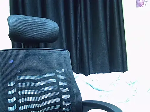 Snapshot of Horny-slut_ chatting on 03.09.26 Horny-slut online show from 03.09.26