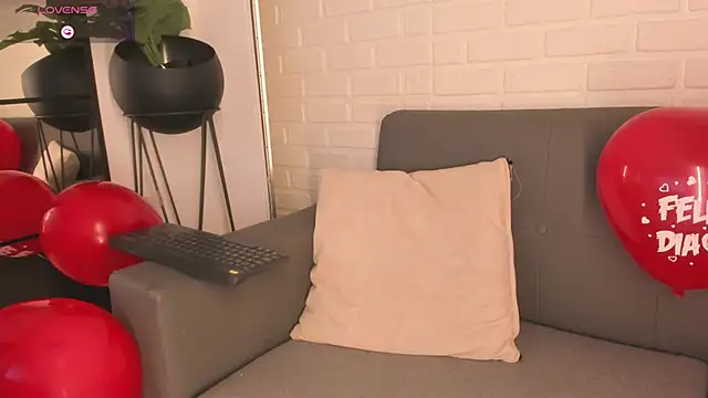 karina gomez 18 online show from 02.15.25