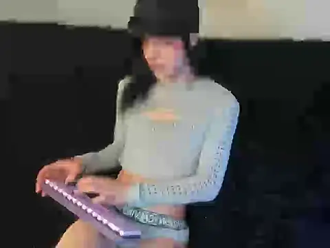 kerly monroe online show from 05.05.26