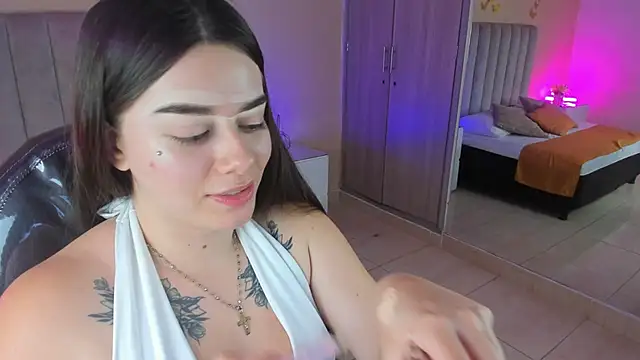 Charlotte Olsen  online show from 05.02.26