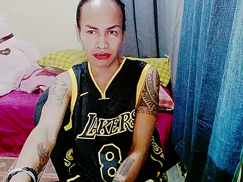 Snapshot of Indaypakay_ts chatting on 12.19.25 Indaypakay ts online show from 12.19.25