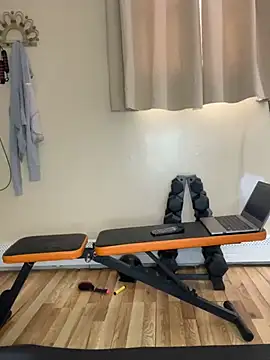 Snapshot of Luluof chatting on 02.12.25 Luluof online show from 02.12.25