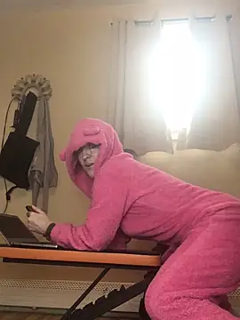 Snapshot of Luluof chatting on 03.14.25 Luluof online show from 03.14.25