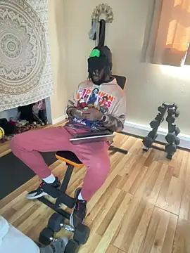 Snapshot of Luluof chatting on 03.18.25 Luluof online show from 03.18.25