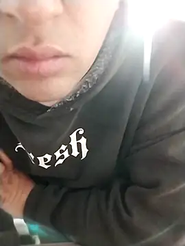 ezequiel376 online show from 09.17.25