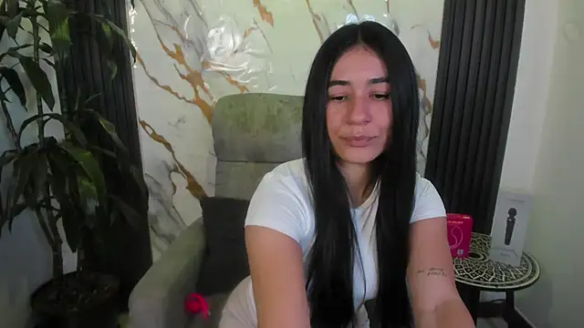 ChloeTurner  online show from 05.05.26