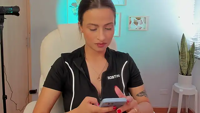 Elena Ruiz online show from 01.10.25