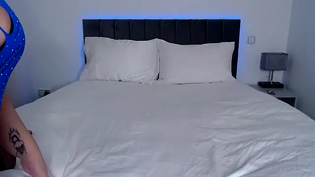 BritishJuicyAva online show from 12.04.25