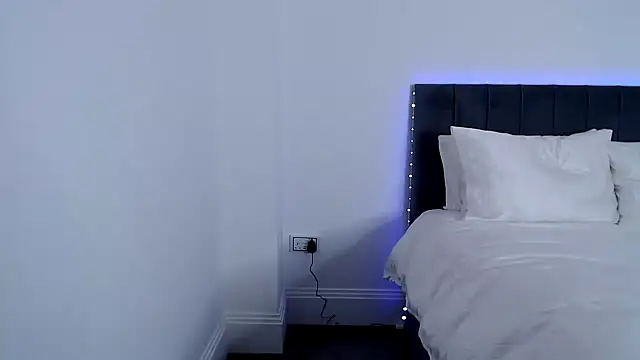 BritishJuicyAva online show from 12.05.25