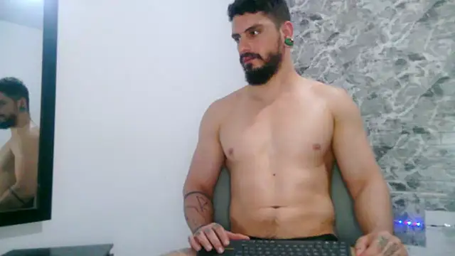 Snapshot of Aaron_kwok28 chatting on 03.16.25 Aaron kwok28 online show from 03.16.25