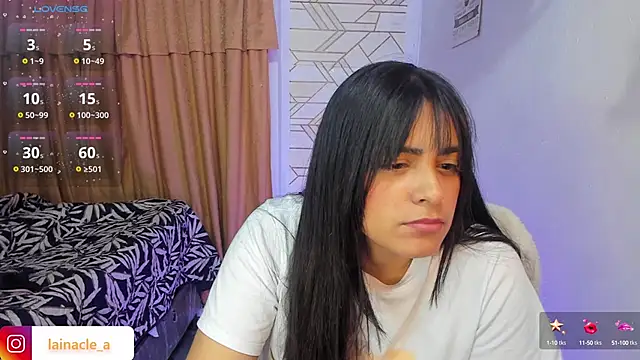 Snapshot of _laina_ chatting on 02.16.25 laina online show from 02.16.25