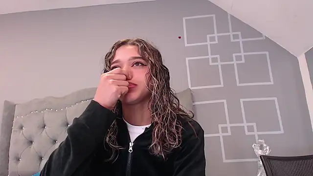 Snapshot of BritneyCollins chatting on 02.08.25 BritneyCollins online show from 02.08.25