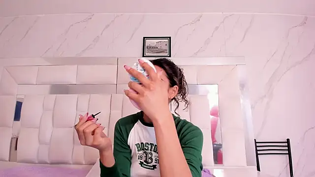 Snapshot of BritneyCollins chatting on 09.20.25 BritneyCollins online show from 09.20.25