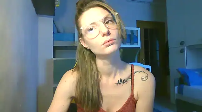 Snapshot of Feli_blue chatting on 12.03.24 Feli blue online show from 12.03.24
