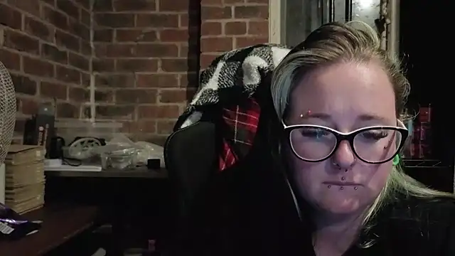 Snapshot of Bunny_Cummings chatting on 05.22.26 Bunny Cummings online show from 05.22.26