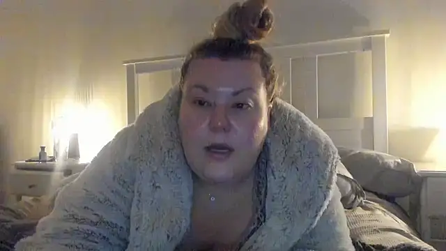 Snapshot of Busty-BBW-Emilie chatting on 01.26.25 Busty-BBW-Emilie online show from 01.26.25