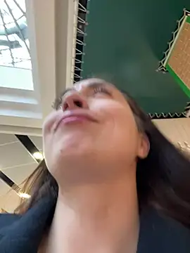 Holly Play online show from 01.22.25