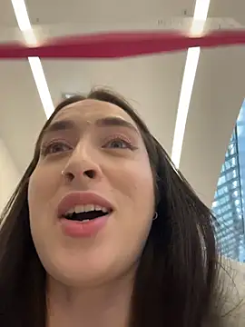 Holly Play online show from 02.17.26