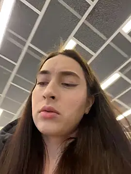 Holly Play online show from 03.03.26