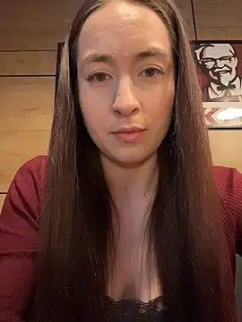 Holly Play online show from 05.26.26