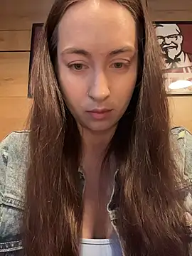 Snapshot of Holly_Play chatting on 07.14.26 Holly Play online show from 07.14.26