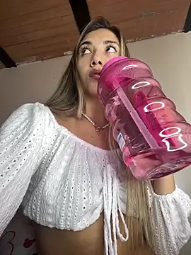 Iris lee online show from 03.18.25