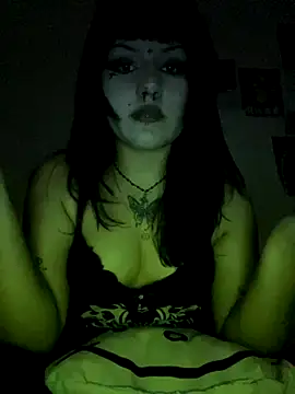 Snapshot of belletotosa chatting on 11.18.25 belletotosa online show from 11.18.25