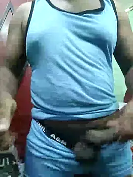 Snapshot of ShelfyOfferer chatting on 09.28.25 ShelfyOfferer online show from 09.28.25