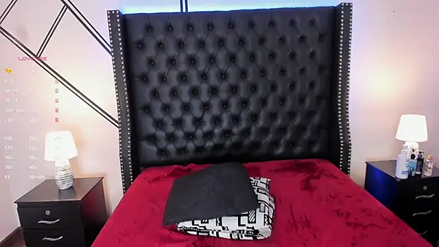 Snapshot of Iris_Thompson_ chatting on 02.22.25 Iris Thompson online show from 02.22.25