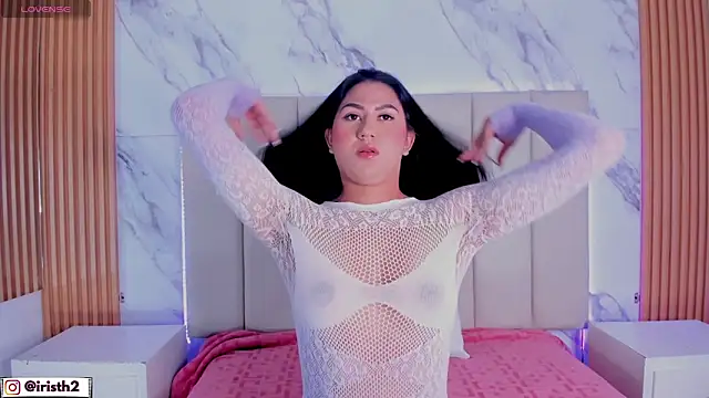 Snapshot of Iris_Thompson_ chatting on 12.14.25 Iris Thompson online show from 12.14.25