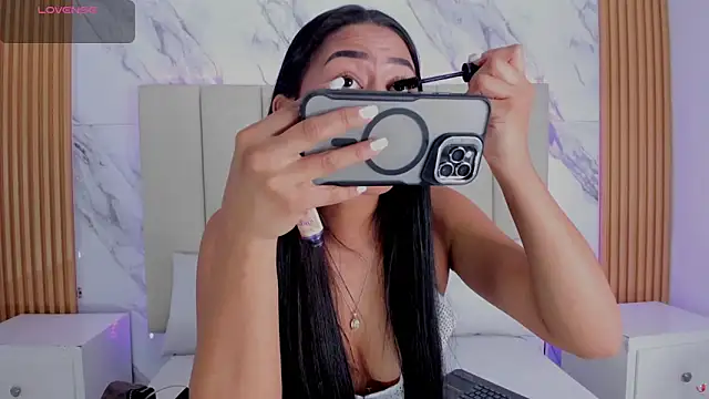 Snapshot of Iris_Thompson_ chatting on 02.03.26 Iris Thompson online show from 02.03.26