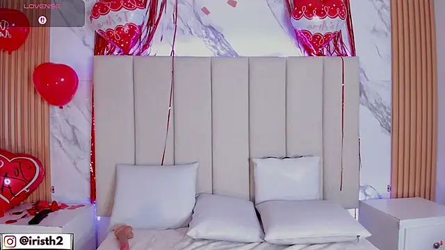 Snapshot of Iris_Thompson_ chatting on 02.15.26 Iris Thompson online show from 02.15.26