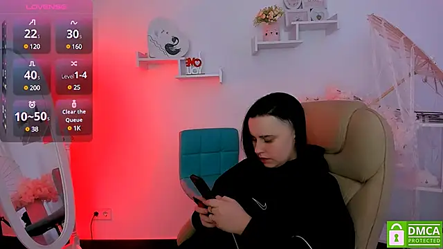 Dolly  Queen  online show from 02.20.25