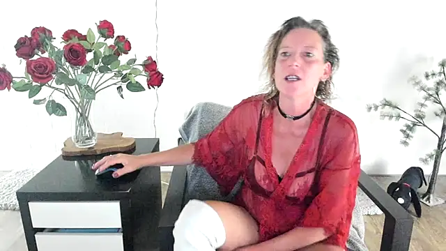 MendiPetite online show from 05.10.26