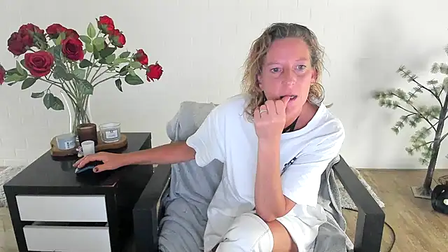 MendiPetite online show from 06.06.26