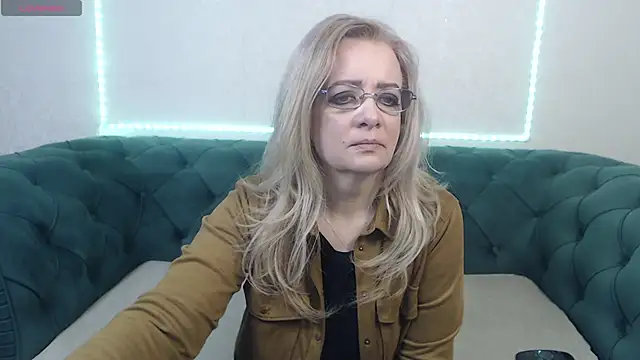 IvanaCharm online show from 02.24.25