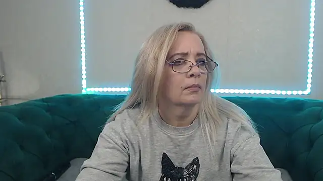 IvanaCharm online show from 02.06.26