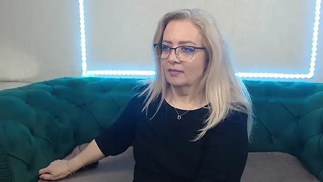 IvanaCharm online show from 05.12.26
