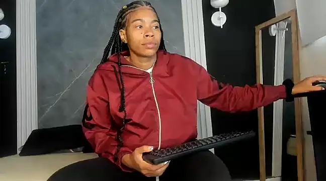Snapshot of YummyDuooo chatting on 12.29.24 YummyDuooo online show from 12.29.24
