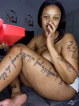 Snapshot of Drippincaty chatting on 01.13.26 Drippincaty online show from 01.13.26