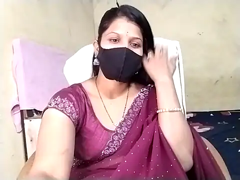 Snapshot of Mumbaistar chatting on 11.18.25 Mumbaistar online show from 11.18.25