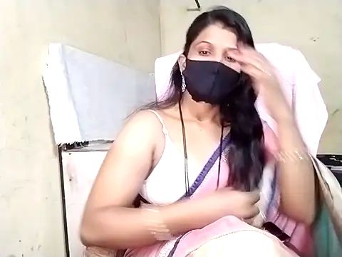 Snapshot of Mumbaistar chatting on 11.20.25 Mumbaistar online show from 11.20.25