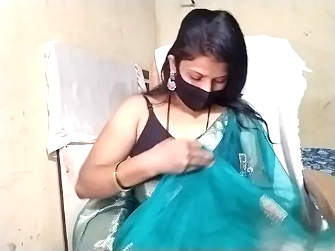 Snapshot of Mumbaistar chatting on 11.25.25 Mumbaistar online show from 11.25.25