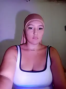 Snapshot of Celeste_camila18 chatting on 10.26.25 Celeste camila18 online show from 10.26.25