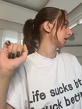 nicollefiorett online show from 04.28.26